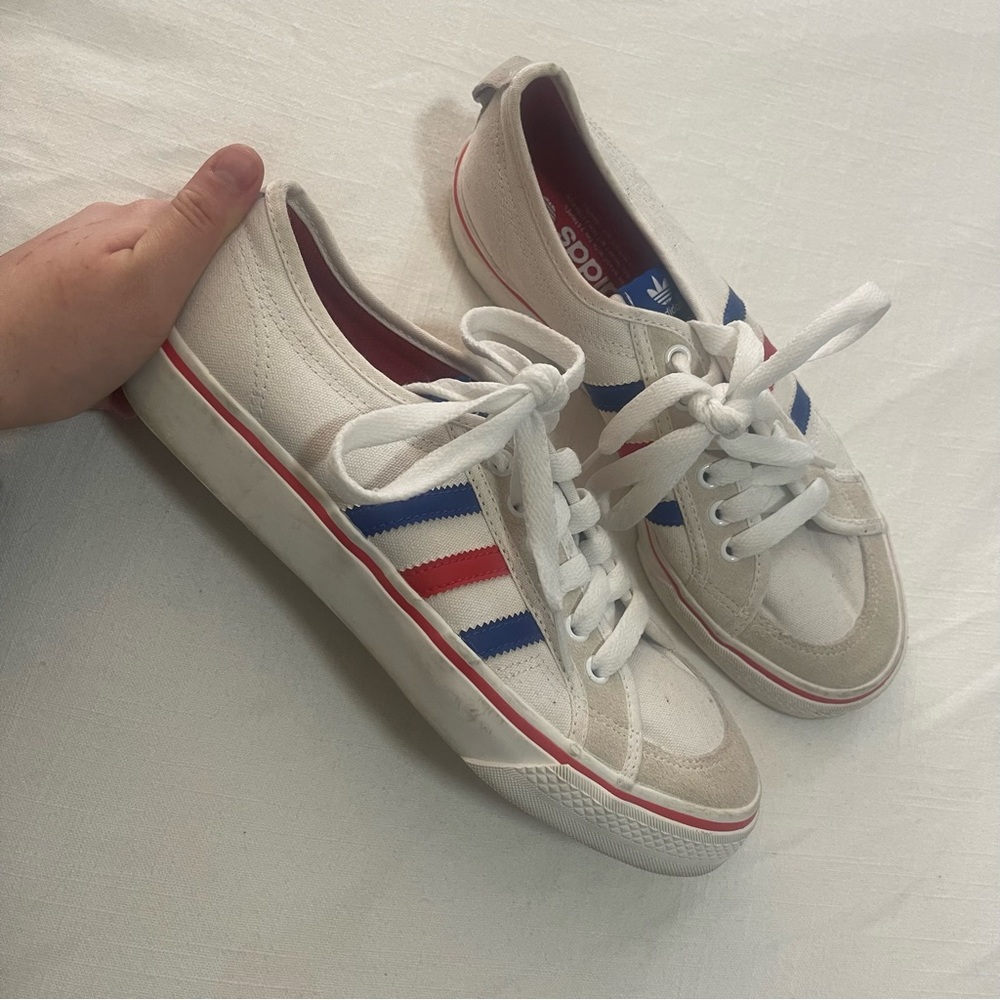 Adidas Sneakers